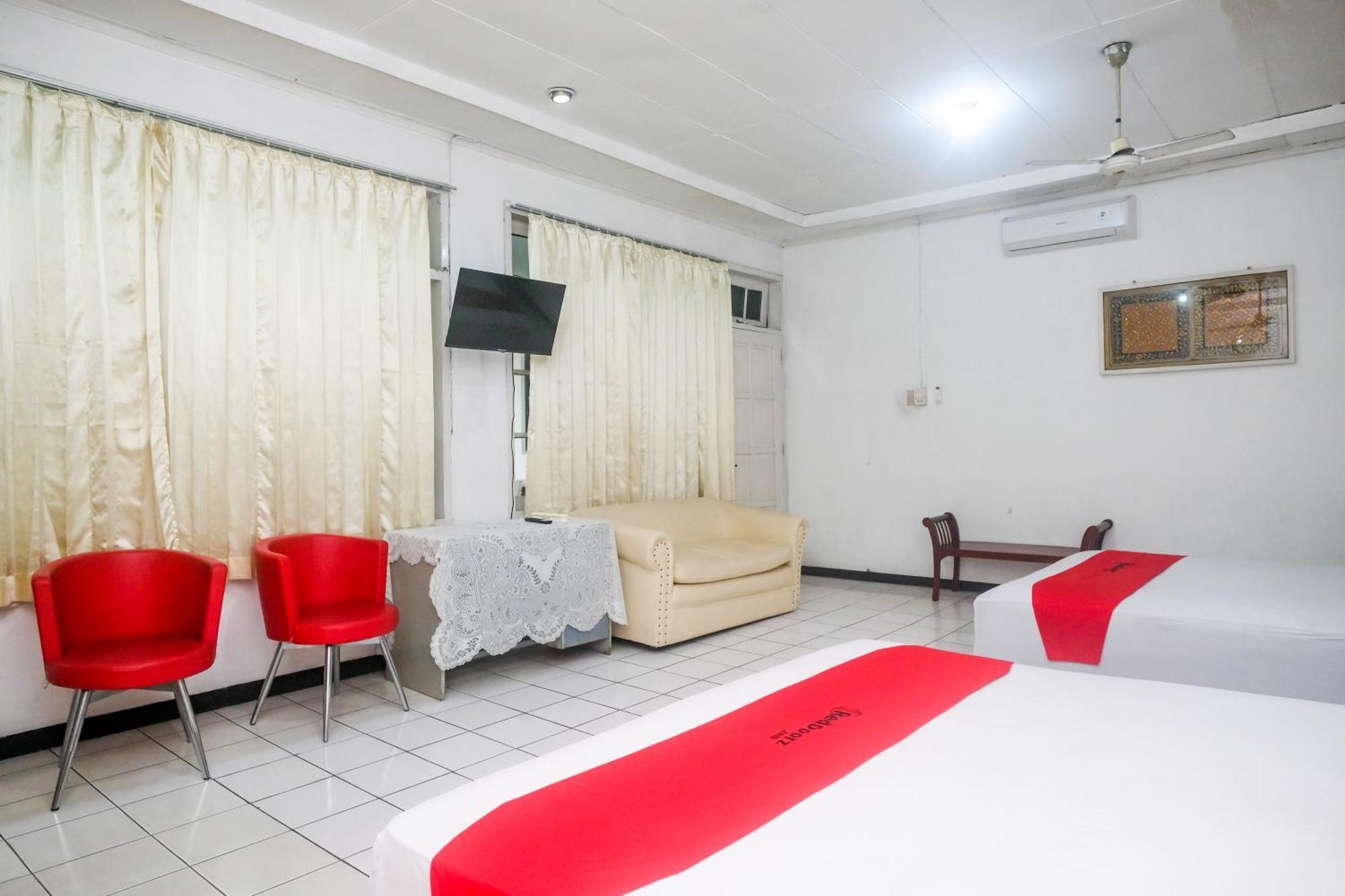 Reddoorz Syariah At Griya Raharja Klaten Bagian luar foto