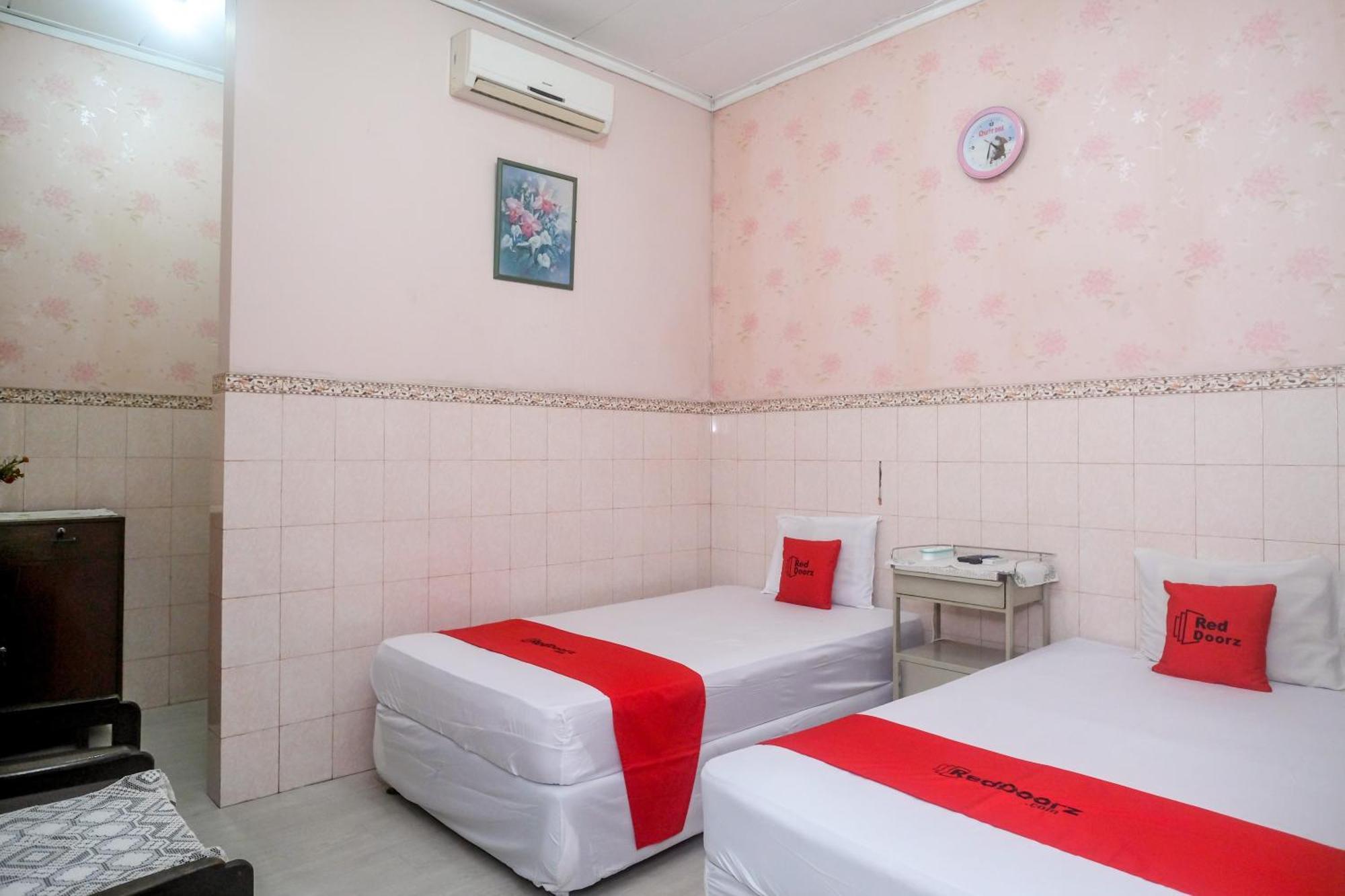 Reddoorz Syariah At Griya Raharja Klaten Bagian luar foto