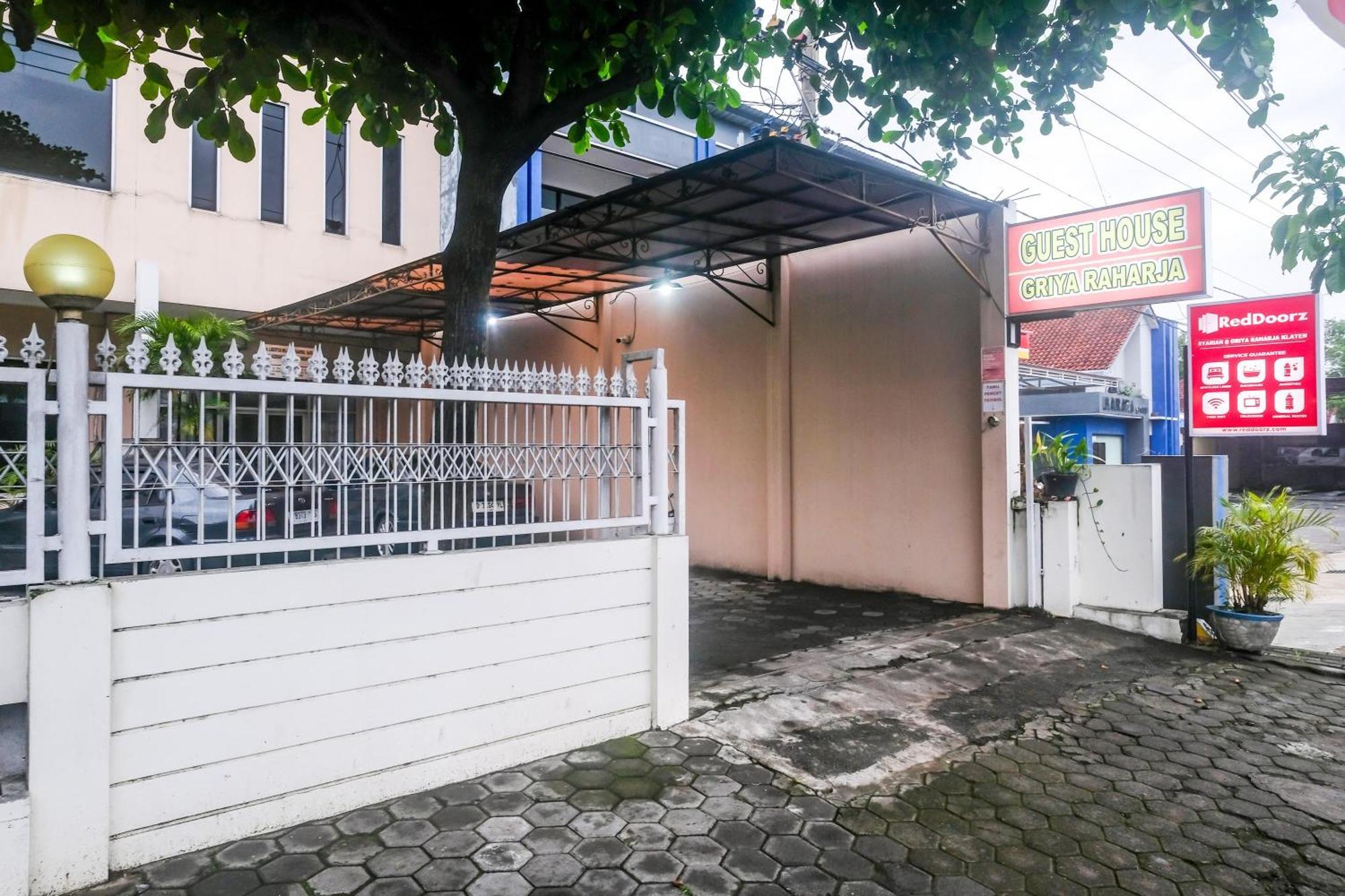 Reddoorz Syariah At Griya Raharja Klaten Bagian luar foto