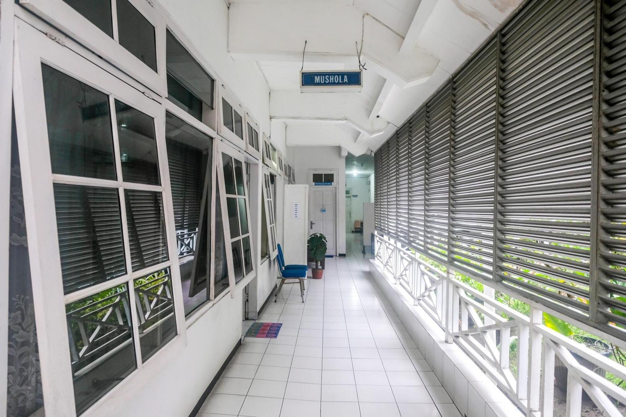 Reddoorz Syariah At Griya Raharja Klaten Bagian luar foto