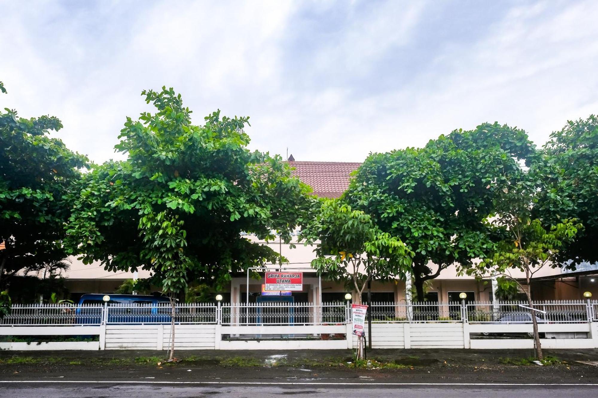 Reddoorz Syariah At Griya Raharja Klaten Bagian luar foto